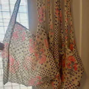 FREE PEOPLE TOTE BAGS (SET OF 2)